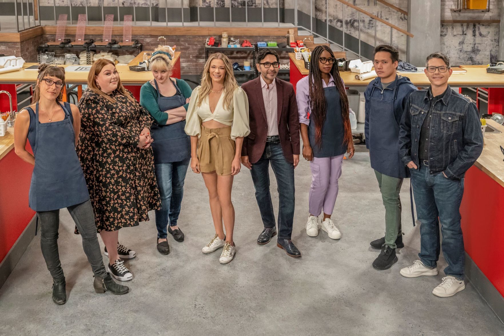 'Meet Your Makers Showdown' cast with Madison artist